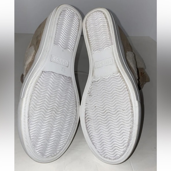 Guess Women’s Suede Hightop Faux Fur Sneakers Sz 7.5 WGSAMEE-R EUC - Picture 8 of 11